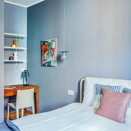 Daire Tres Chic In The Heart Of Milano